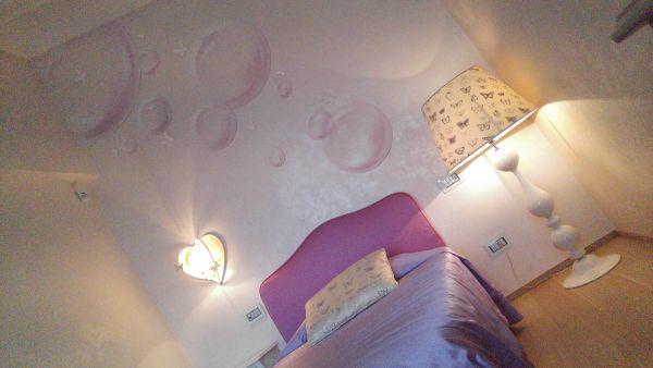 Pink Bubbles Decorazioni camere bambini; Decorazioni Brescia, pitture decorative Brescia